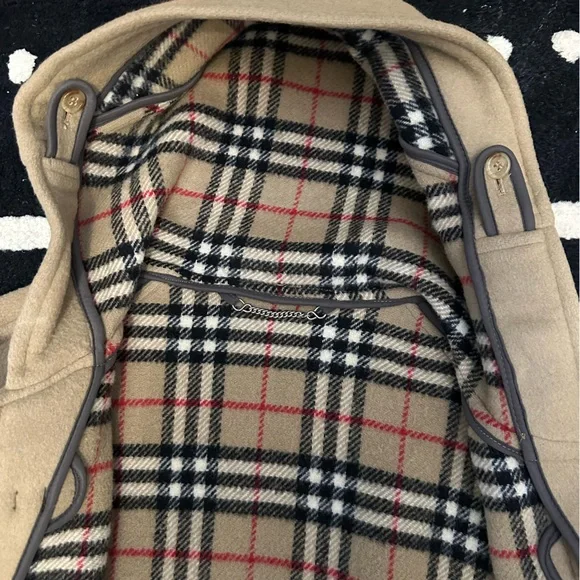VINTAGE BURBERRY: Men's Khaki 100% Wool Burberry's Specialty